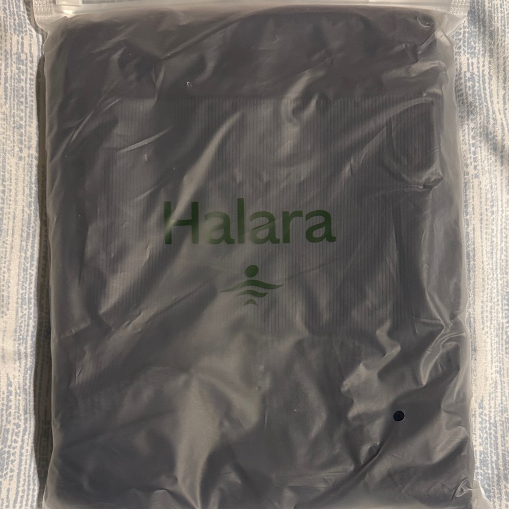HALARA Elegant Black Butt Lifting Leggings. Never worn